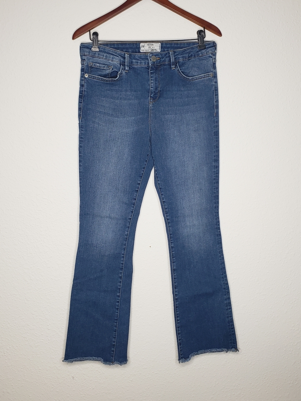 Free People Rita High Rise Crop Flare Frayed Hem Jeans Size 31 Cotton Blue